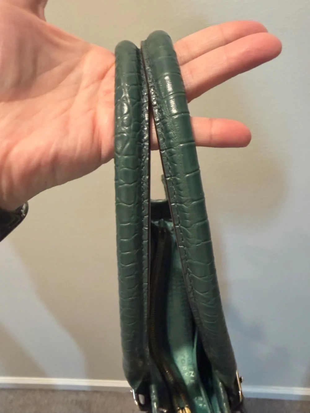 kate spade Green Croc-Embossed Tote with Gold Hardware - Picture 6 of 9